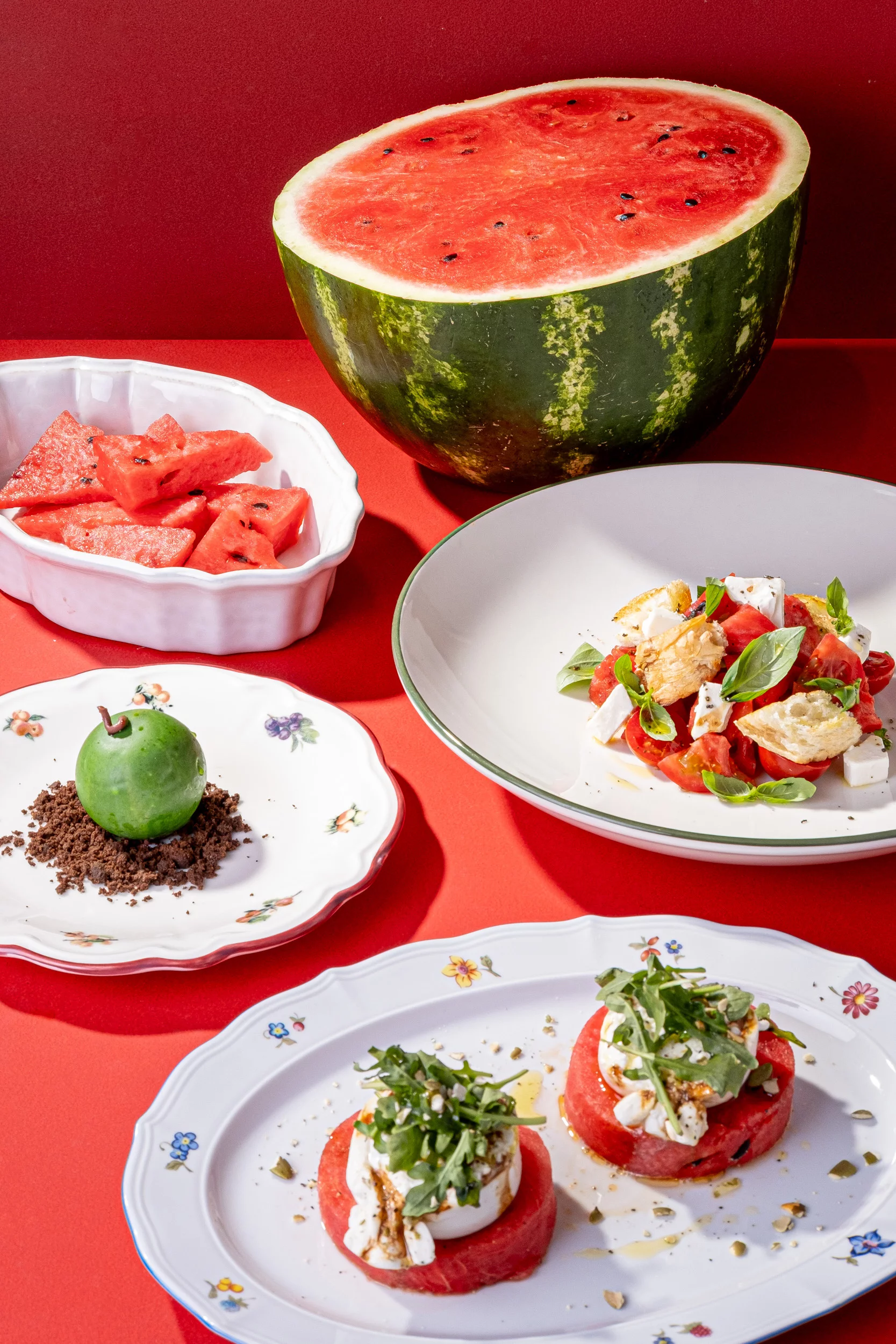 Лето продолжается — особенно когда на столе арбуз! 🍉